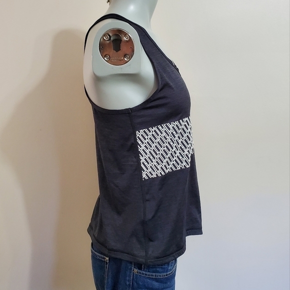 3/$30 ❤️ Puma Size XS Black Asymmetrical Hem Tank Top - Picture 6 of 15